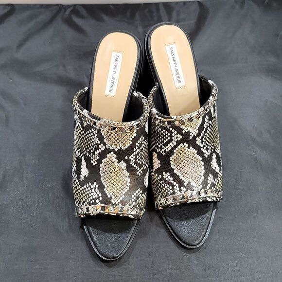 BRAND NEW SAKS FIFTH AVENUE COLLECTION LEATHER SANDALS - Picture 3 of 14